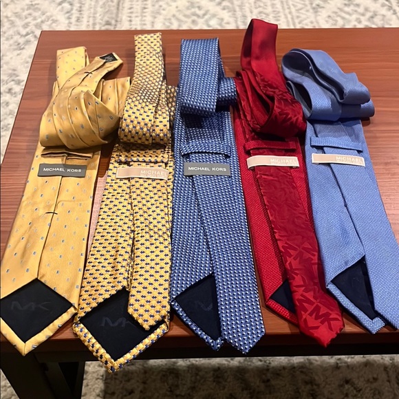 michael kors yellow tie